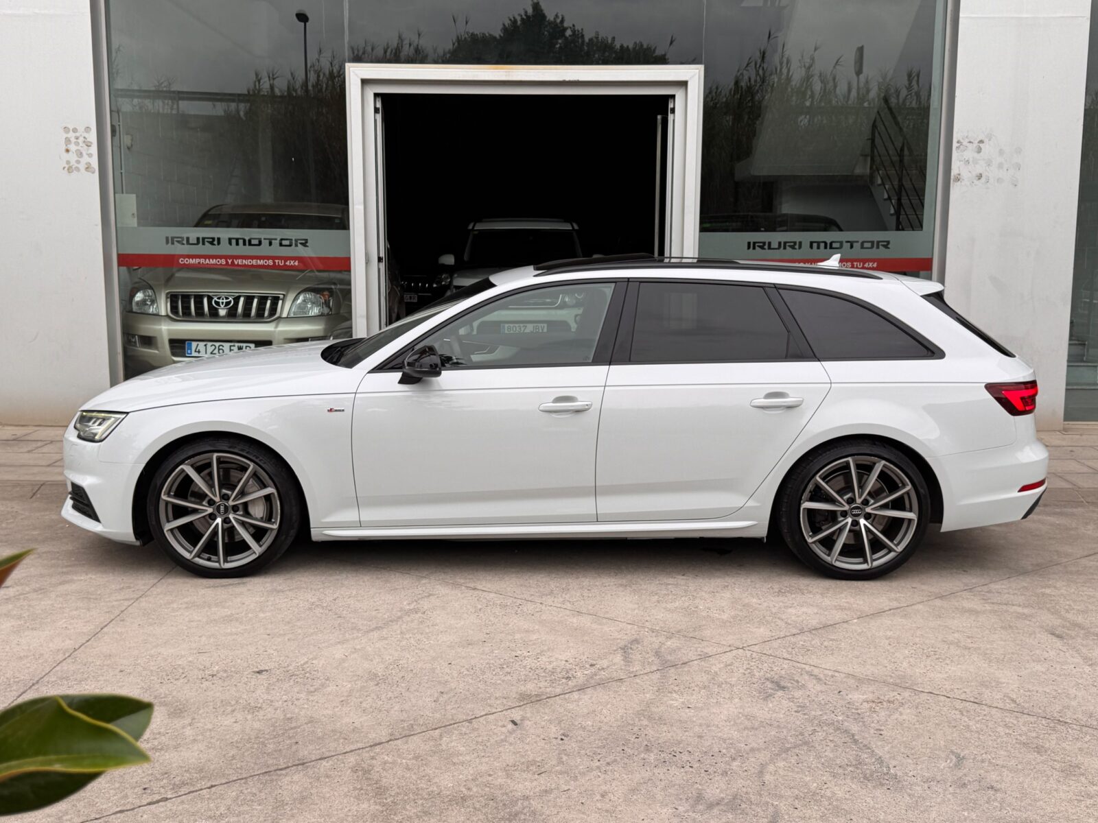 AUDI A4 S line ed 2.0 TFSI Quattro Ultra S Tronic Avant