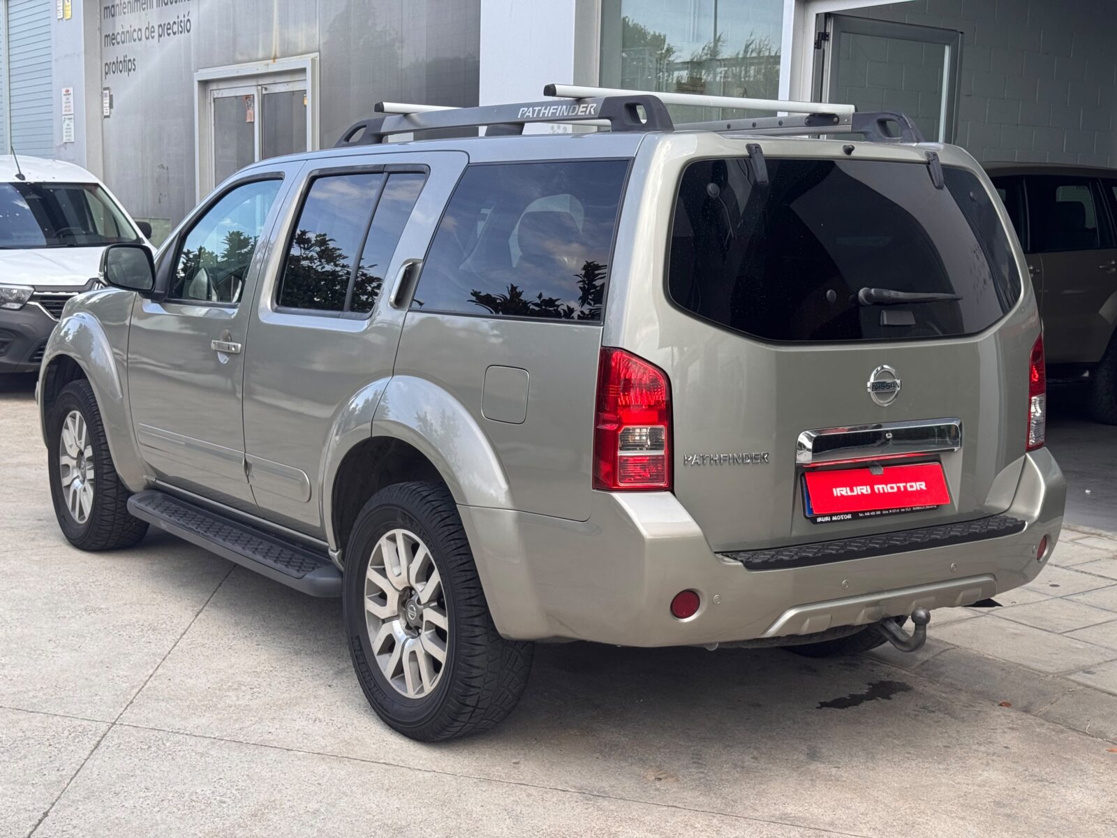 NISSAN Pathfinder 2.5dCi 190 CV LE 7 Plazas