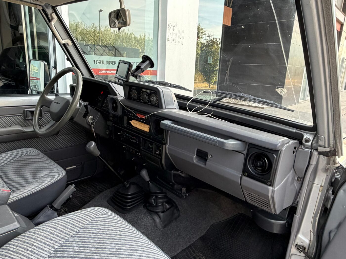 TOYOTA Land Cruiser KZJ 73 LX 3.0 TD