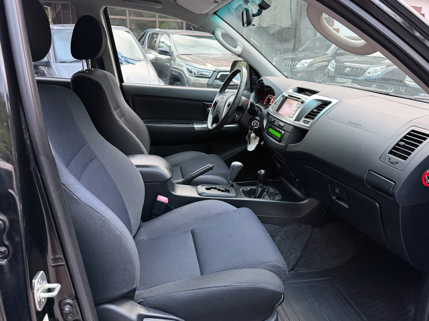 TOYOTA Hilux 3.0 D4D Doble Cabina VX 4x4