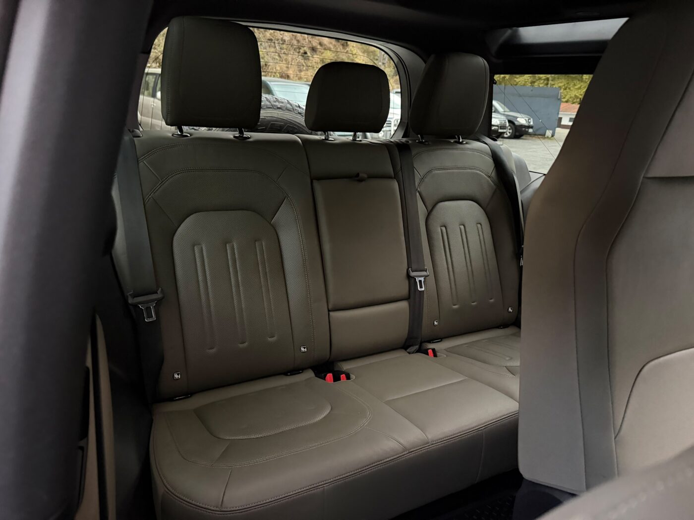 LAND-ROVER Defender 2.0 P300 S 90 Auto 4WD