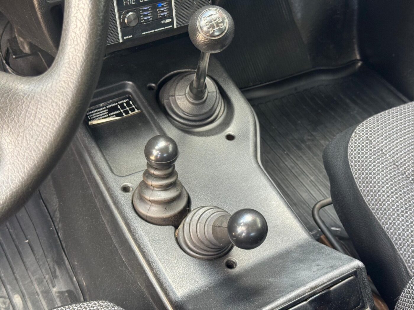 LADA 4X4 1.7L 8v 4X4