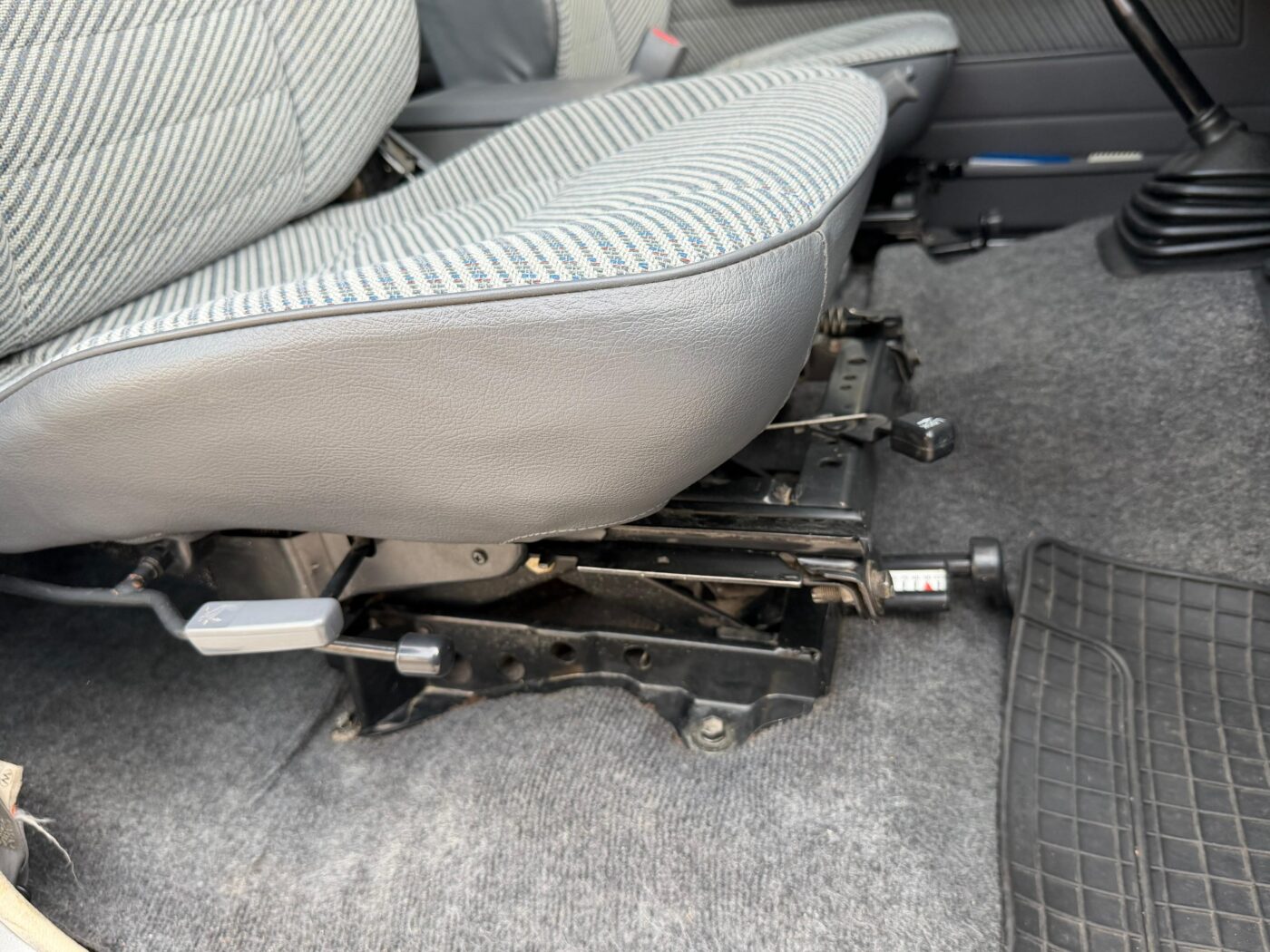 TOYOTA Land Cruiser KZJ 73 LX 3.0 TD