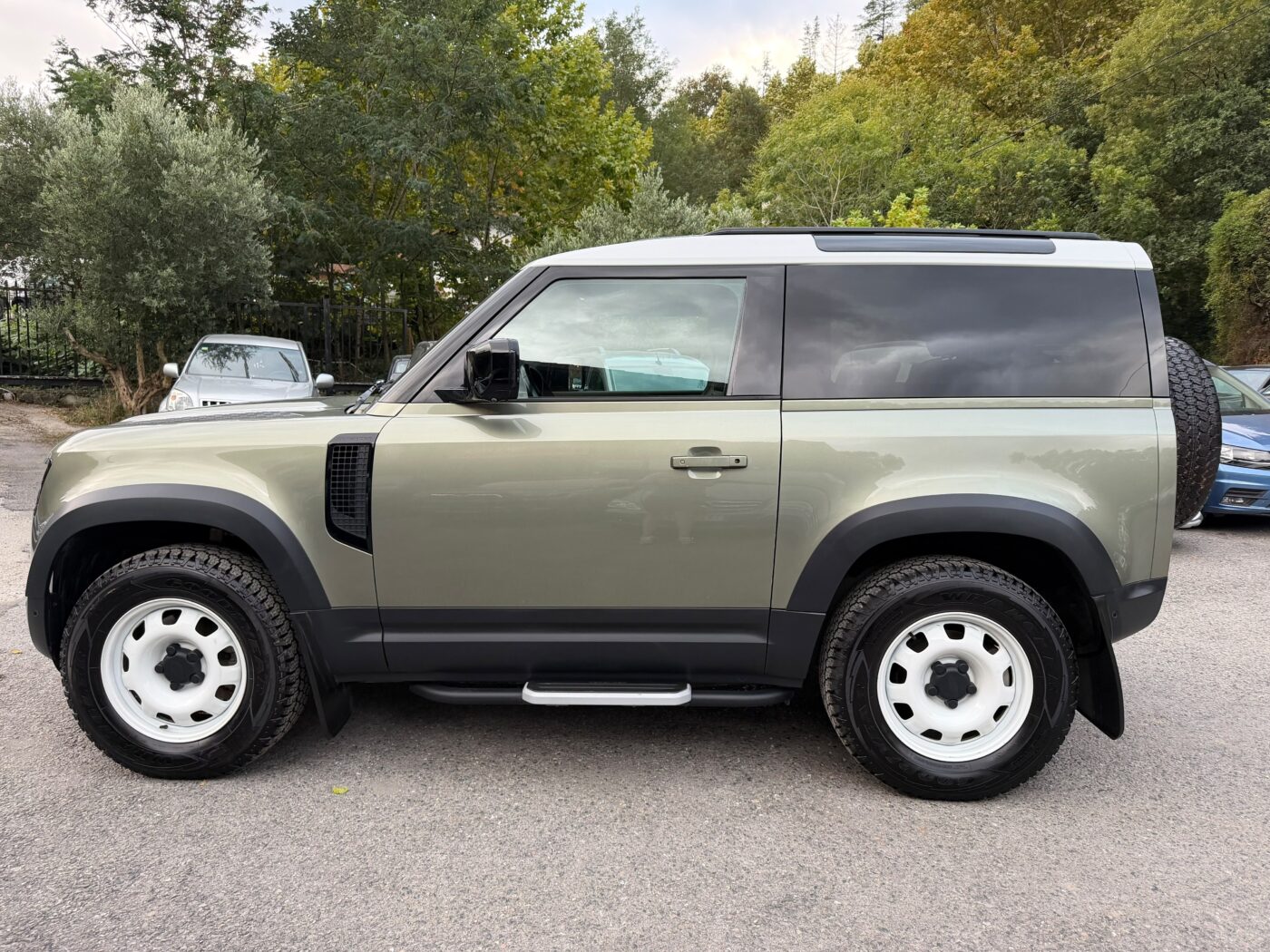 LAND-ROVER Defender 2.0 P300 S 90 Auto 4WD