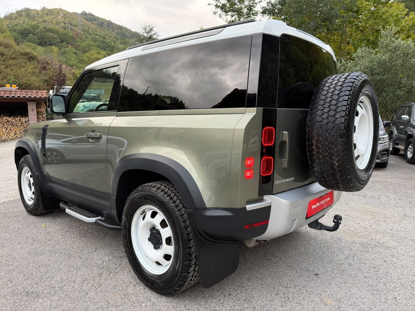 LAND-ROVER Defender 2.0 P300 S 90 Auto 4WD