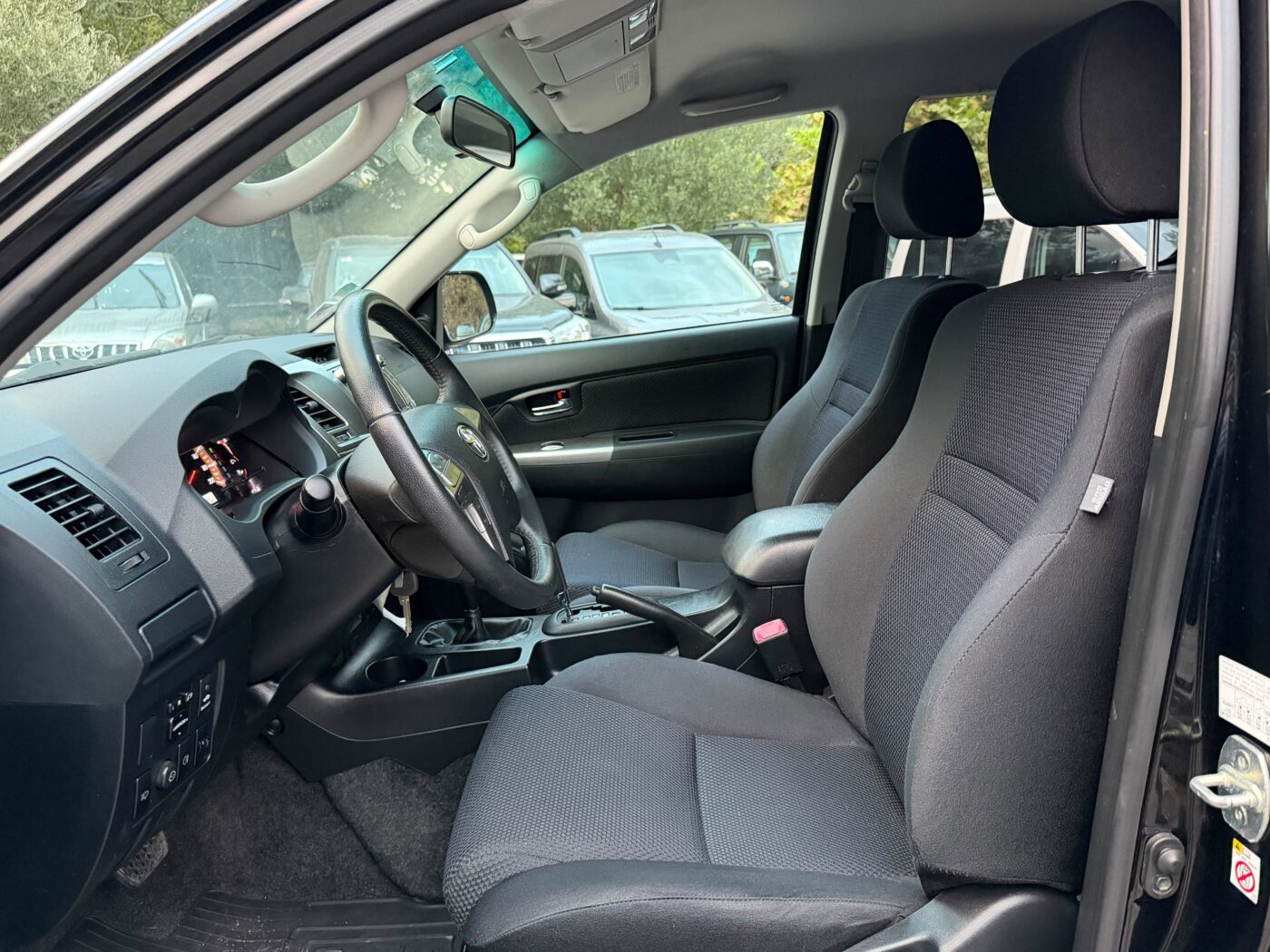 TOYOTA Hilux 3.0 D4D Doble Cabina VX 4x4
